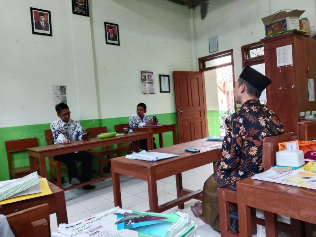 Dinas Pendidikan dan Kebudayaan Kabupaten Pati Memantau Kegiatan PPDB SMPQT As-Salafiyah Bageng